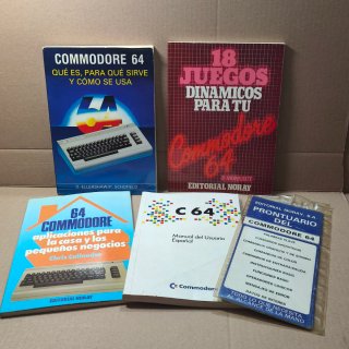 Commodore 64 con juegos y accesorios