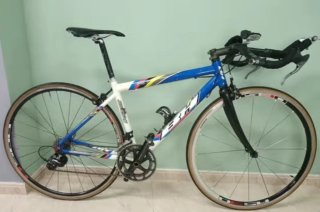 Bicicleta carretera BH cabra 10v
