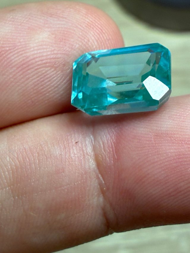 Topacio London Blue 6.25 Ct Natural AGL