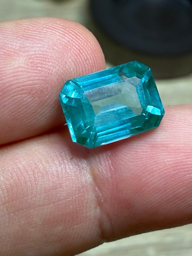 Topacio London Blue 6.25 Ct Natural AGL