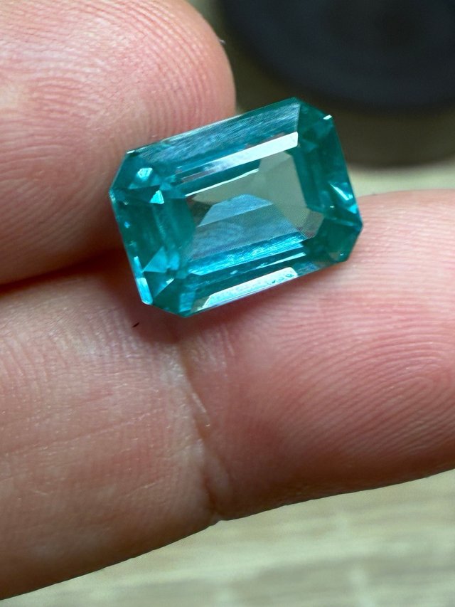Topacio London Blue 6.25 Ct Natural AGL