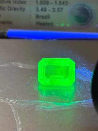 Topacio London Blue 6.25 Ct Natural AGL