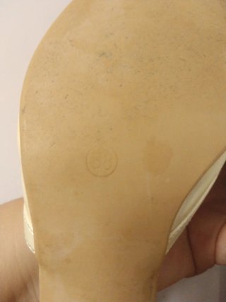 Zapatos de tacón beige talla 38