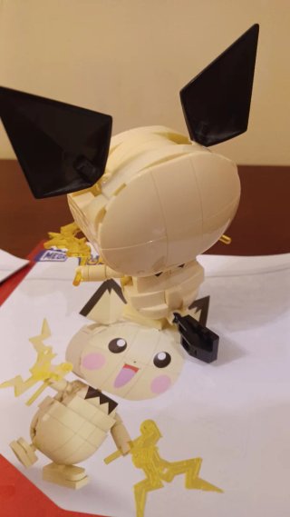 Mega Construx Pokémon Figuras Evolución Pikachu x2