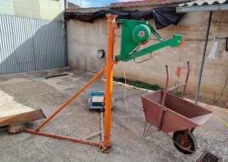 Elevador Carga Umacon U-160K Eléctrico