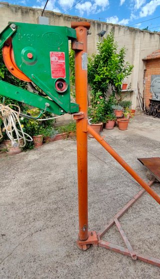 Elevador Carga Umacon U-160K Eléctrico
