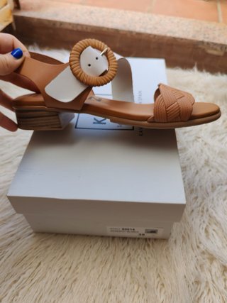 Sandalias Kamina Piel Marrón y Blanco Talla 39