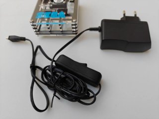 Caja SEGA Raspberry Pi 2B/3B/3B+ ventilador y PSU