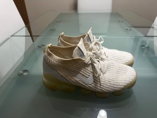 Nike VaporMax Zapatillas talla 36 Beige/Blanco