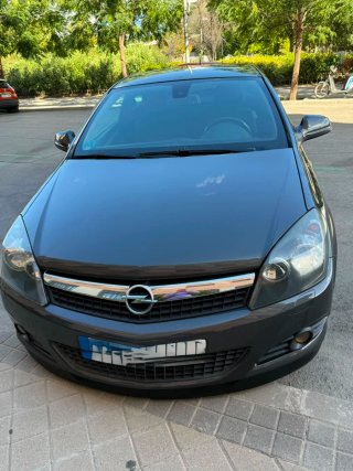 Opel Astra 2011