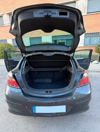Opel Astra 2011