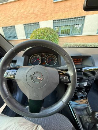 Opel Astra 2011