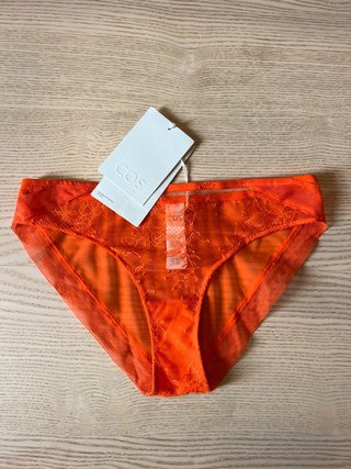 COS – Sheer Floral Lace Briefs – Vibrant Orange –
