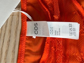 COS – Sheer Floral Lace Briefs – Vibrant Orange –