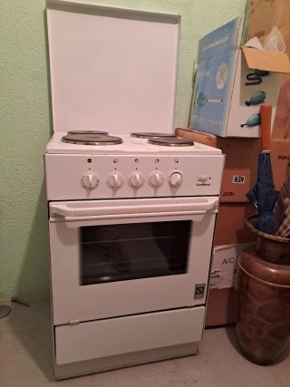 Horno y placa eléctricos