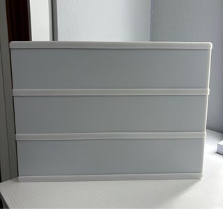 Caja de luz LED A4 con set de letras y números.