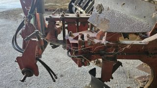 Arado vertedera