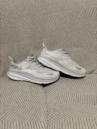 Hoka Clifton 9 Gris/Blanco