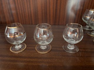 7 Copas Coñac Vintage Doradas