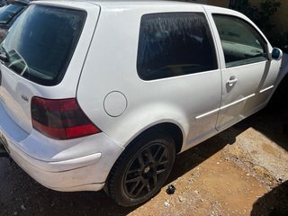 Volkswagen Golf 2000