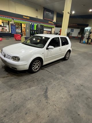 Volkswagen Golf 2000