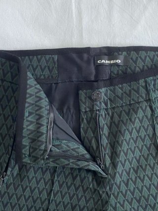 Pantalones rectos estampado geométrico Cambio