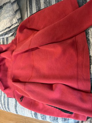 Sudadera Nike Tech roja talla L — Muy buen estado