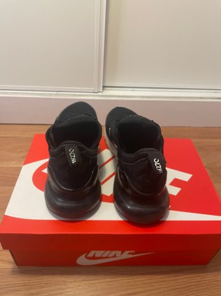 Nike Air Max 270 Negras