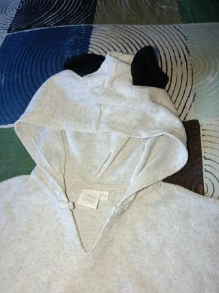 Capa de baño y gorra para bebé