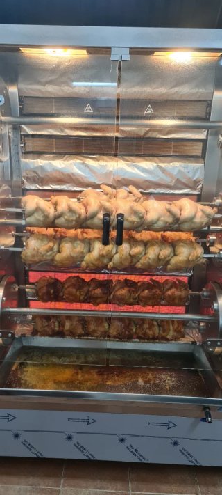 Asador de pollos MCM 12 espadas
