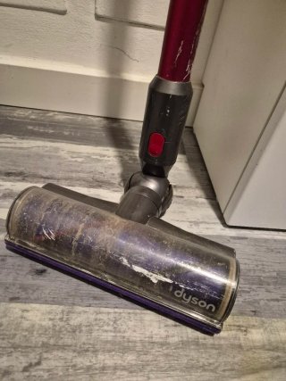 Aspiradora Dyson V10 Estropeada