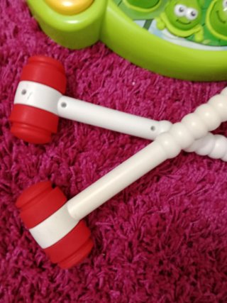Juego musical de ranas con martillos
