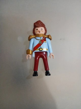 Playmobil Figura Príncipe Azul Este 2,50€
