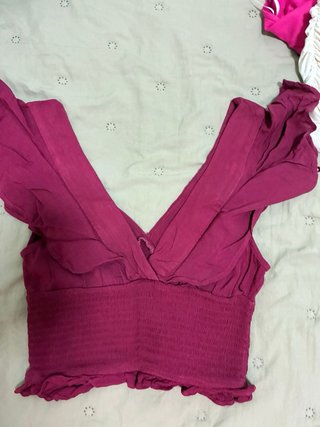 Blusa Stradivarius rosa con bordado