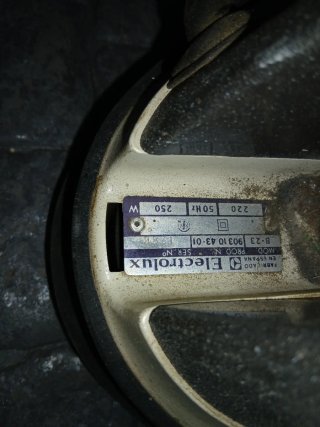 Pulidora de suelos Electrolux