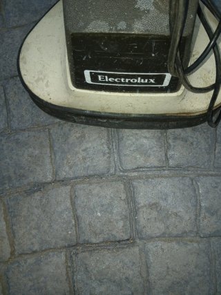 Pulidora de suelos Electrolux