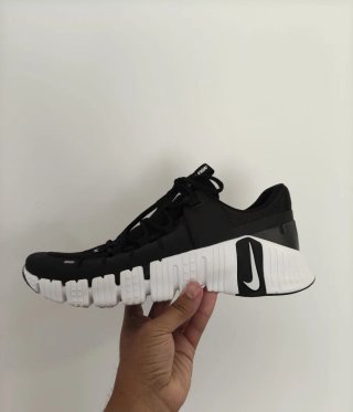 Nike Free Metcon 5 T47 Negro/Blanco