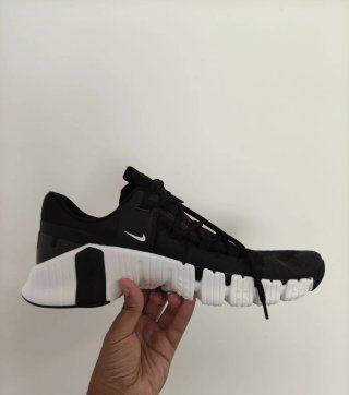 Nike Free Metcon 5 T47 Negro/Blanco