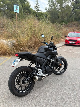 Yamaha MT-125 Negra