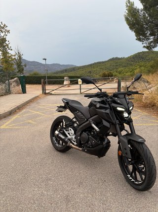 Yamaha MT-125 Negra