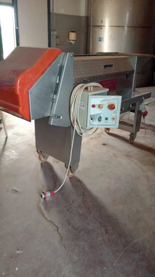 Despalilladora con estrujadora Magusa Vega 10