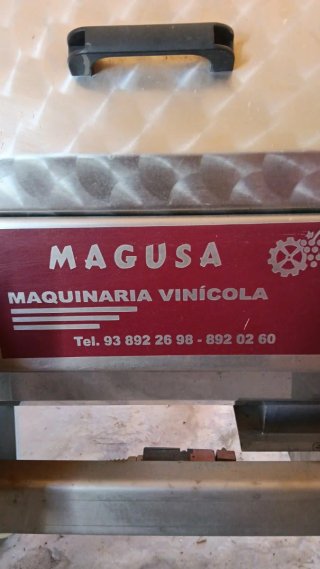 Despalilladora con estrujadora Magusa Vega 10