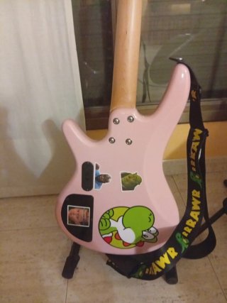 Bajo Ibanez SR180 Rosa con mejoras