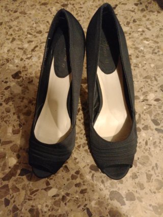 Zapatos de tacón negros