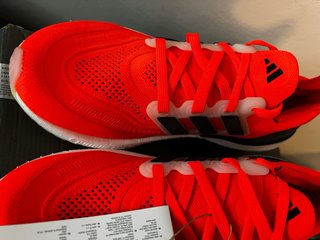 Adidas Ultraboost Talla 41.5 Rojas