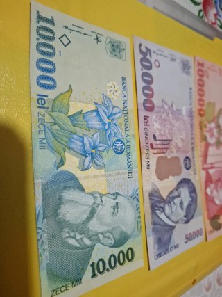 3 Billetes Rumanía (100.000, 50.000, 10.000)