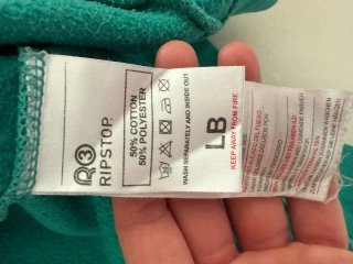 Sudadera con capucha y cremallera chico