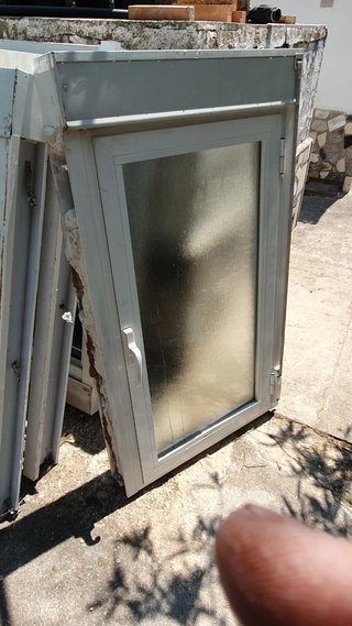 Ventanas con doble acristalamiento y persiana
