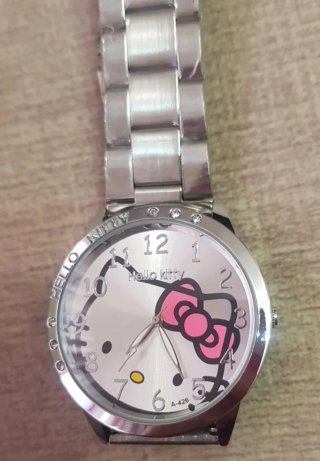 Relojes Hello Kitty y Mickey