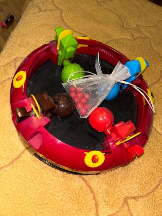 Juego tragabolas